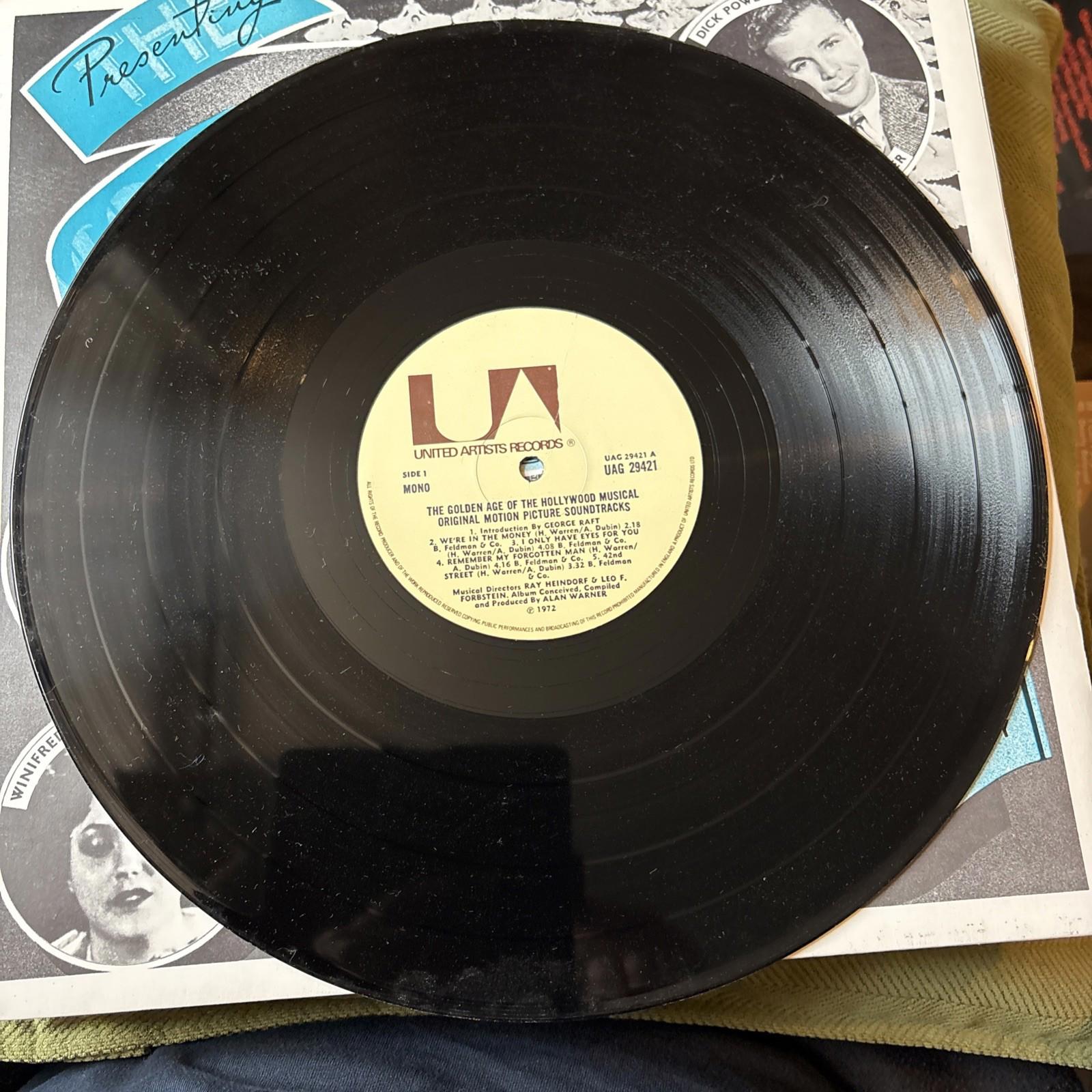 "PRESENTING GOLDEN AGE OF THE HOLLYWOOD MUSICAL" UAG 29421 Special Fold Out