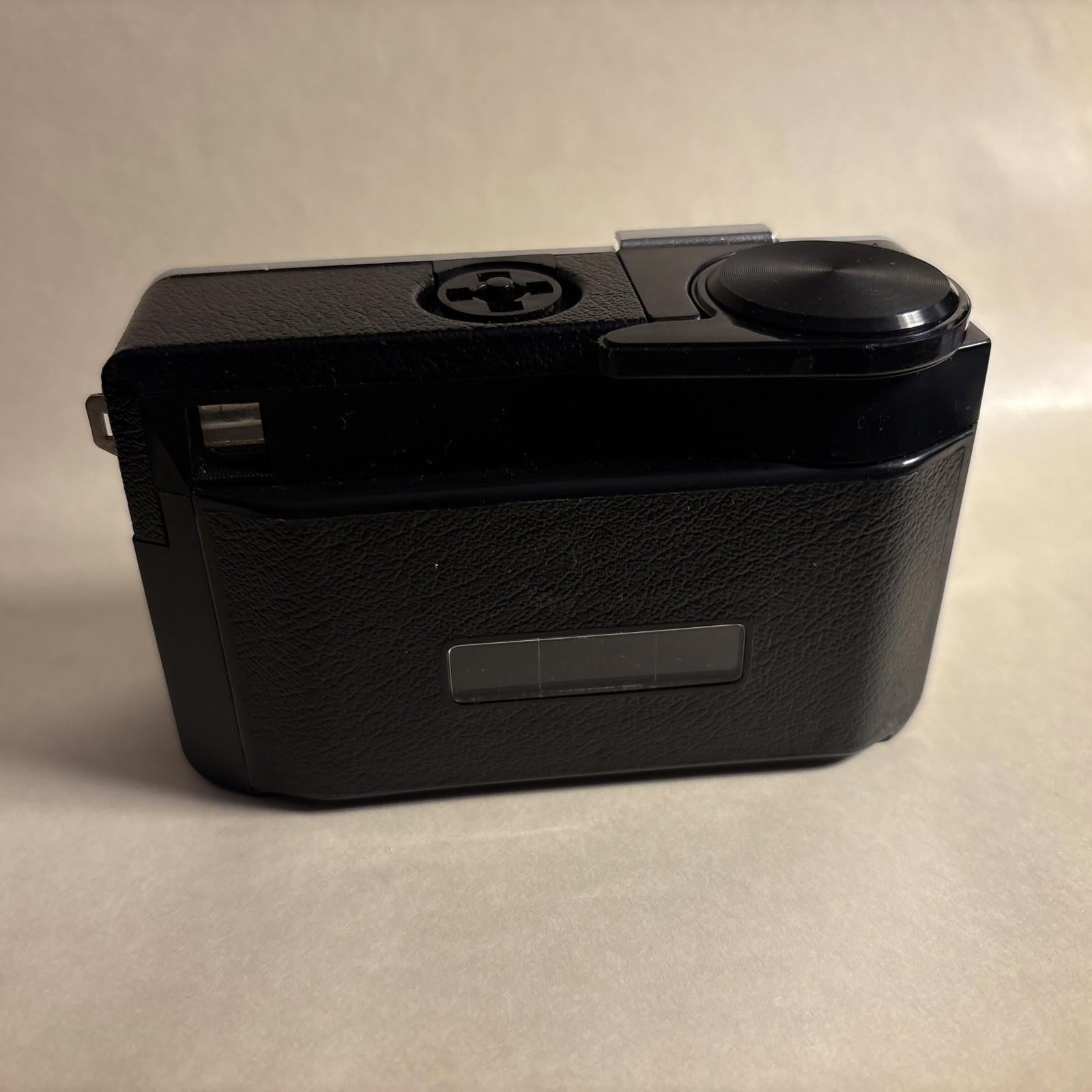 Kodak Instamatic 233 Vintage Camera 1968, Made in England Kodak 126 Film