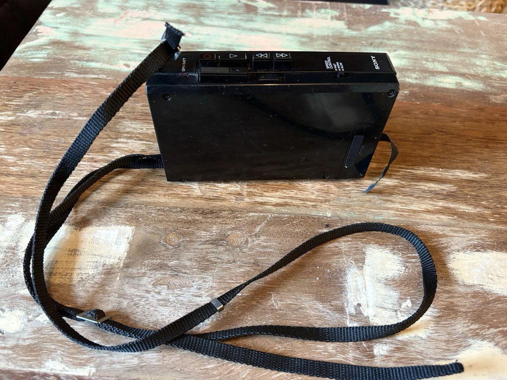 Very RARE WM-F27 Sony Walkman Cassette Player Radio WORKING! Excellent Condition